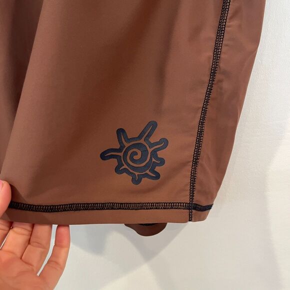 UV Skins Brown Rash Guard Swim Shirt XXL 2XL Mock Neck Short Sleeves - Picture 4 of 6